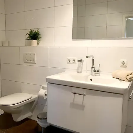 Apartment Seetraum - Hoch über Dem See, Großzügig Mit Großem Balkon Kressbronn am Bodensee