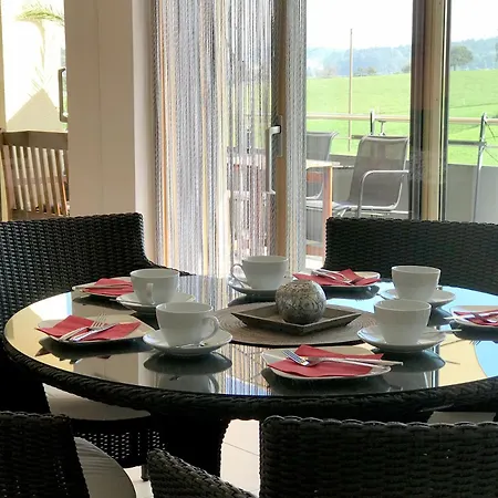 Apartment Seetraum - Hoch über Dem See, Großzügig Mit Großem Balkon *